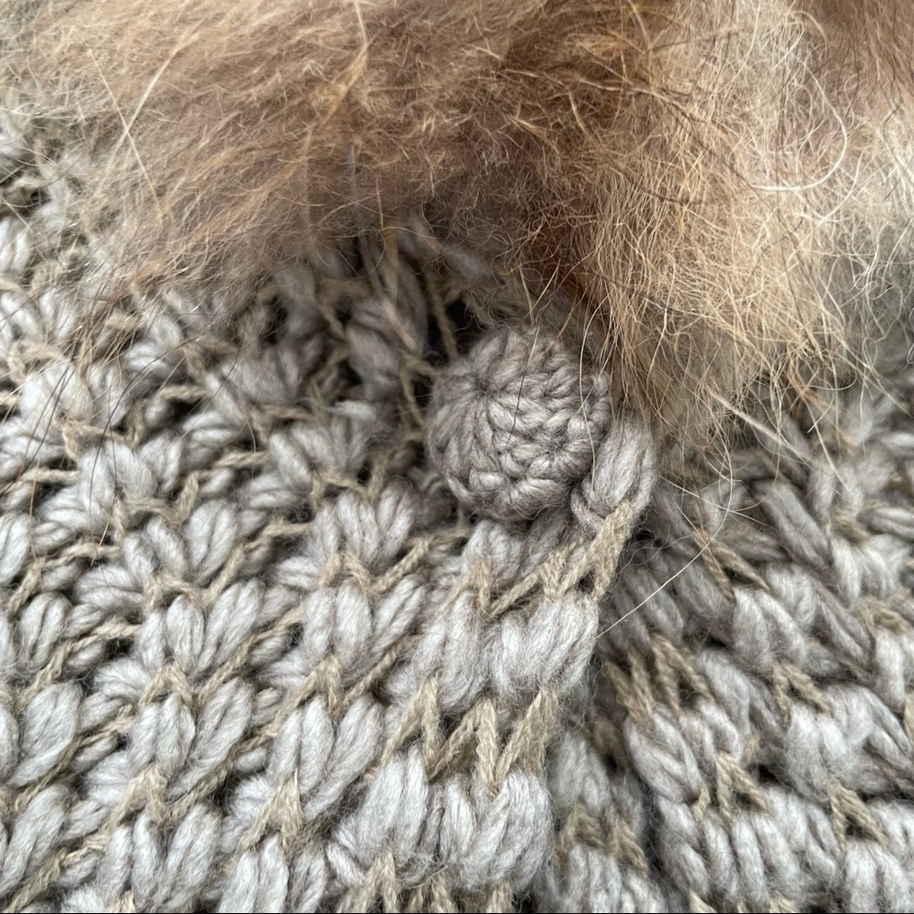 Mystree Faux Fur Trim Knit Poncho Cape Wool Blend ADULT ONE SIZE Beige - Picture 10 of 10